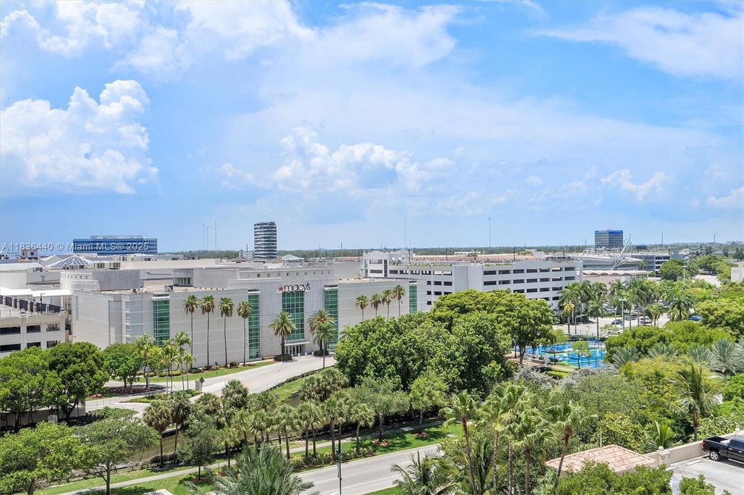 Vendido Recientemente: $389,000 (2 camas, 2 baños, 1175 Pies cuadrados)