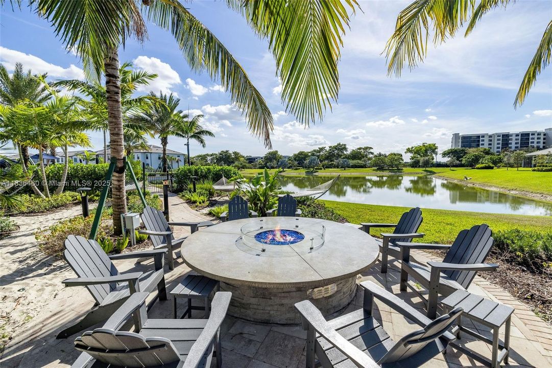 Recently Sold: $817,000 (4 beds, 3 baths, 2130 Square Feet)