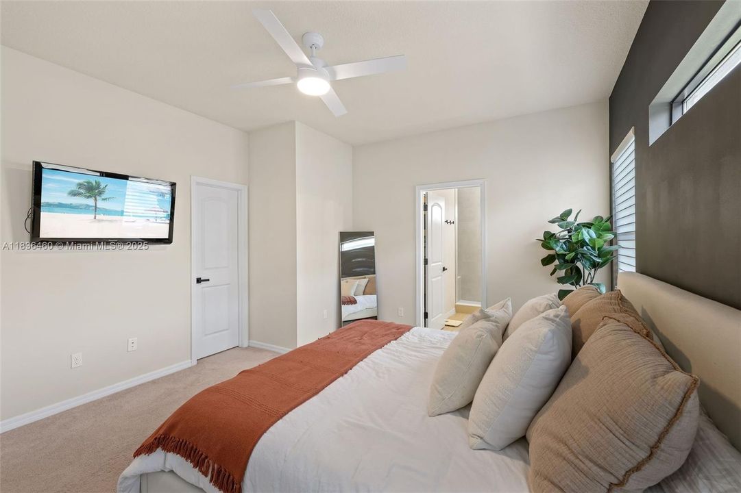 Recently Sold: $817,000 (4 beds, 3 baths, 2130 Square Feet)