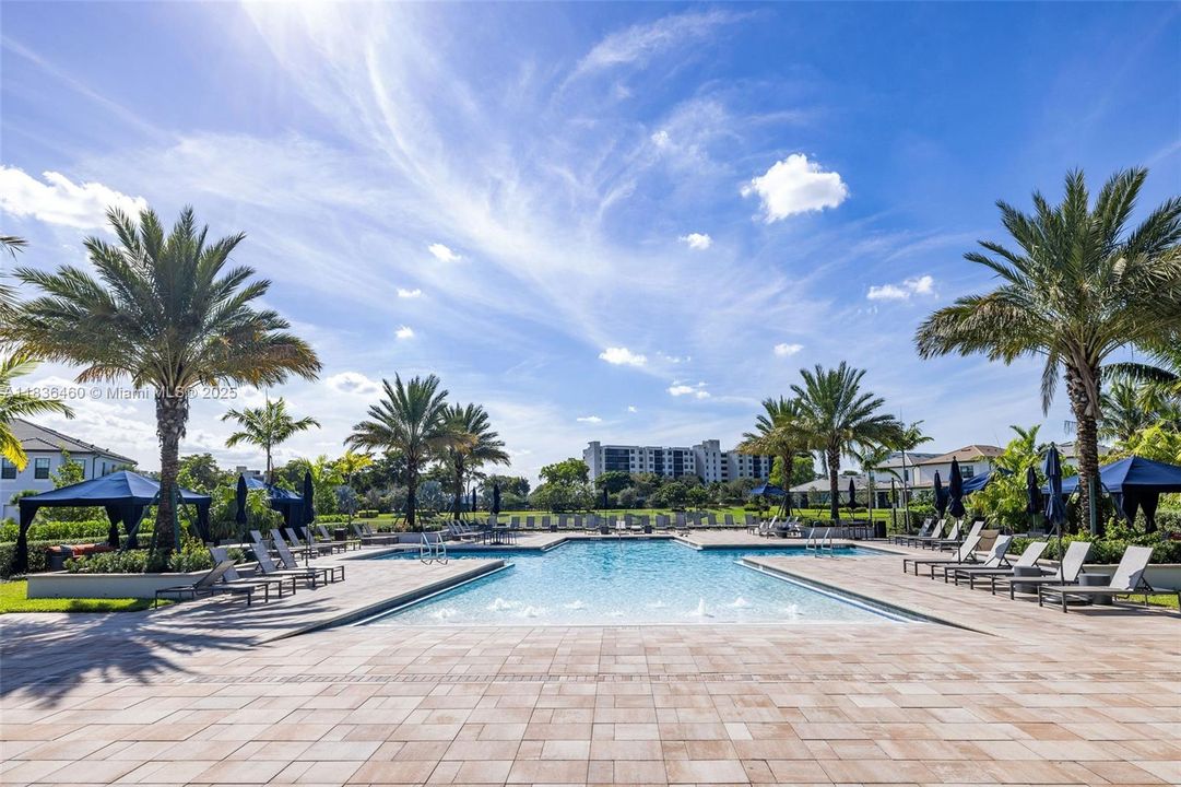 Recently Sold: $817,000 (4 beds, 3 baths, 2130 Square Feet)