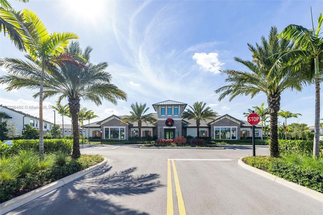 Recently Sold: $817,000 (4 beds, 3 baths, 2130 Square Feet)