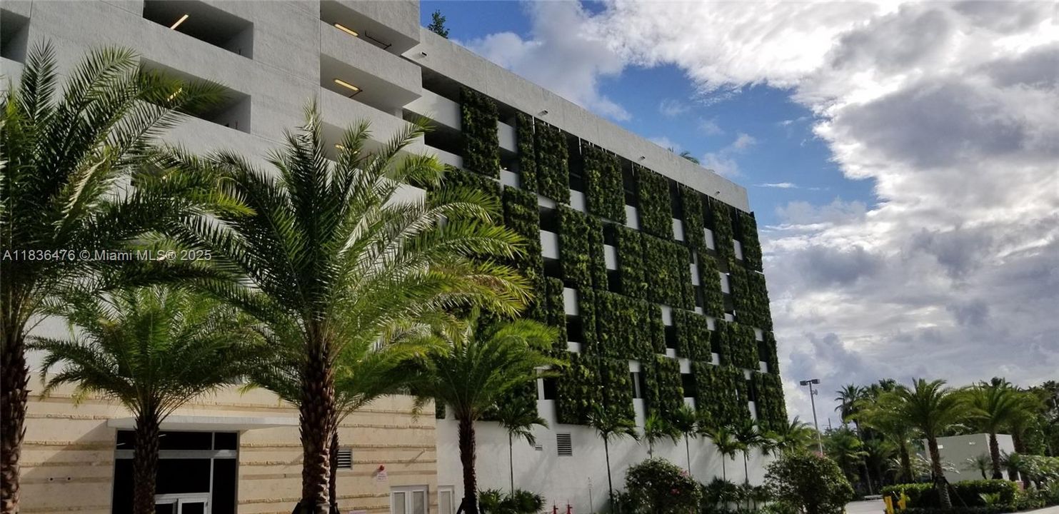 Recently Rented: $3,500 (1 beds, 2 baths, 937 Square Feet)