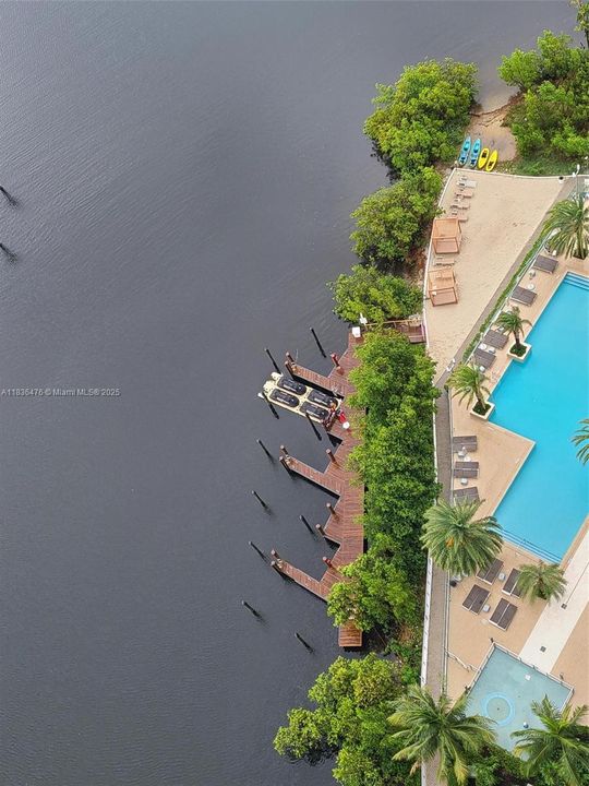 Recently Rented: $3,500 (1 beds, 2 baths, 937 Square Feet)