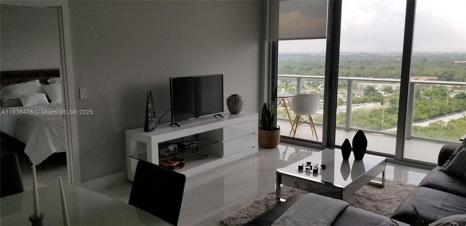 Recently Rented: $3,500 (1 beds, 2 baths, 937 Square Feet)