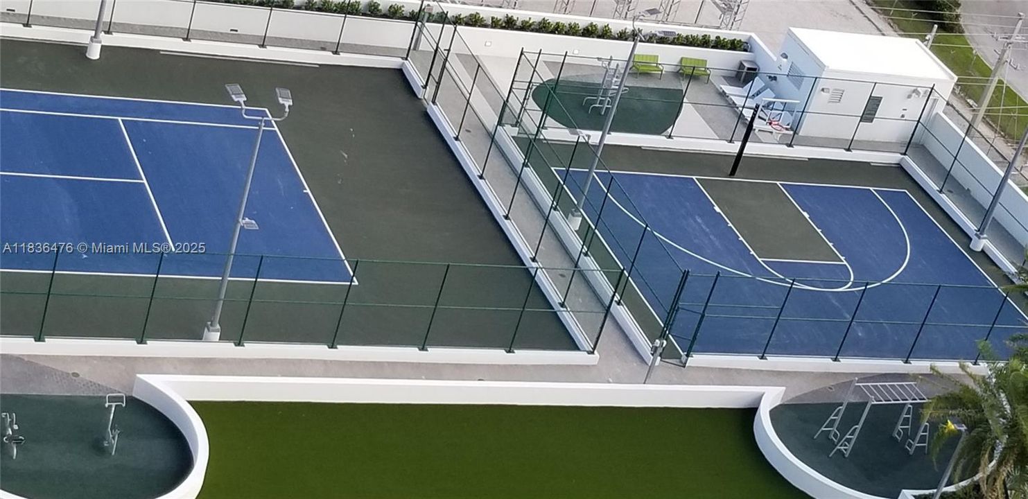 Recently Rented: $3,500 (1 beds, 2 baths, 937 Square Feet)