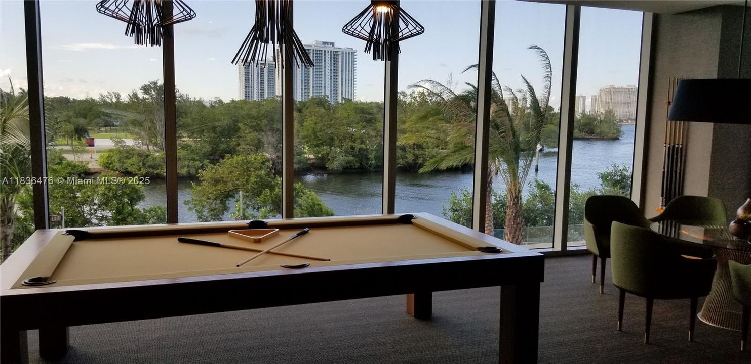 Recently Rented: $3,500 (1 beds, 2 baths, 937 Square Feet)