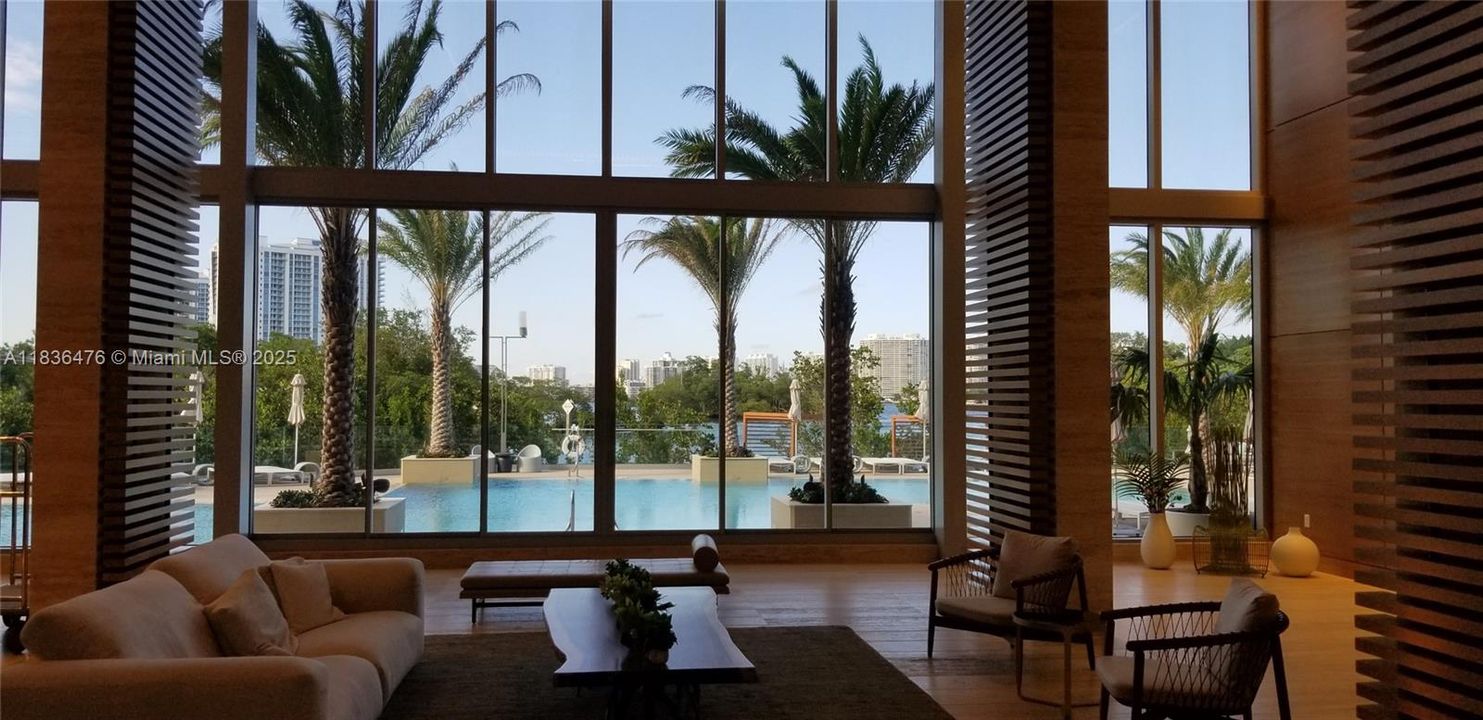 Recently Rented: $3,500 (1 beds, 2 baths, 937 Square Feet)