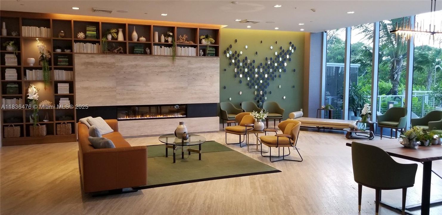 Recently Rented: $3,500 (1 beds, 2 baths, 937 Square Feet)