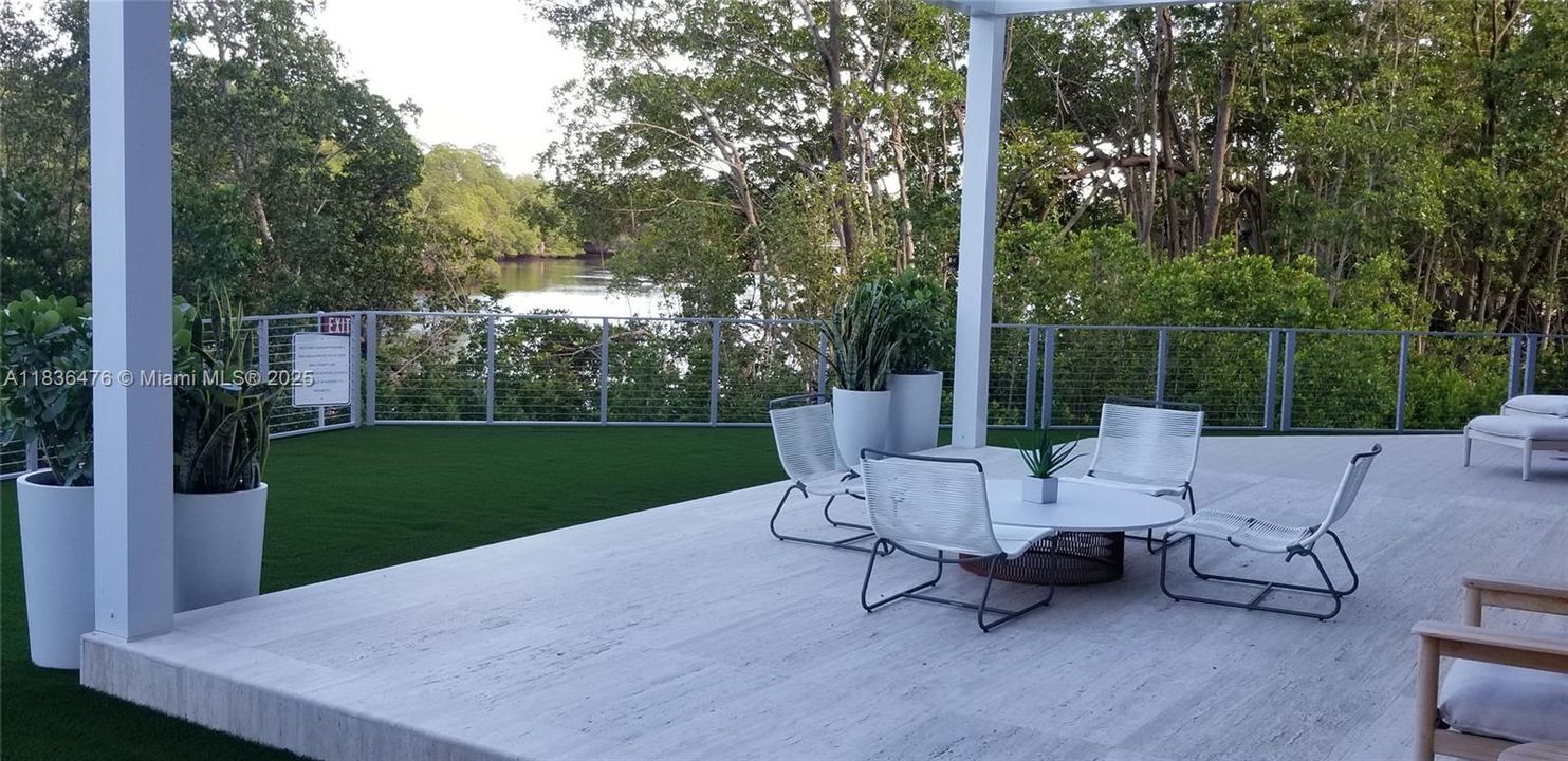 Recently Rented: $3,500 (1 beds, 2 baths, 937 Square Feet)