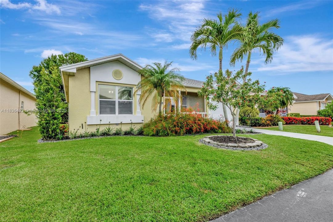 待售: $295,000 (2 贝兹, 2 浴室, 1573 平方英尺)