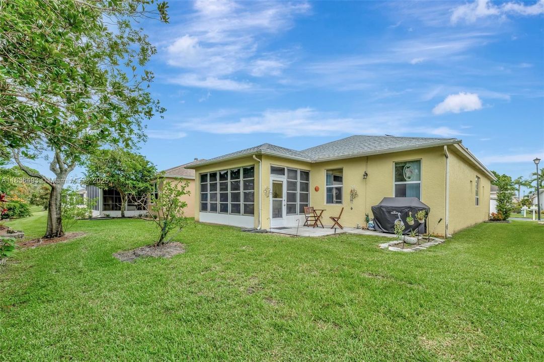 待售: $295,000 (2 贝兹, 2 浴室, 1573 平方英尺)