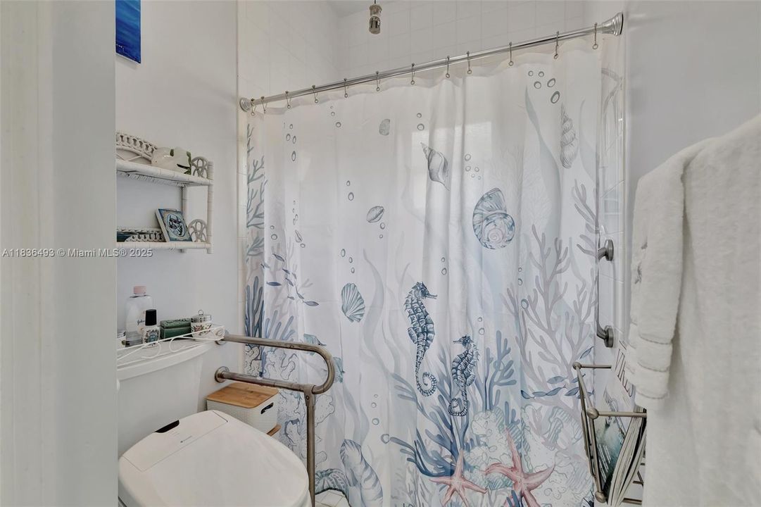 待售: $295,000 (2 贝兹, 2 浴室, 1573 平方英尺)