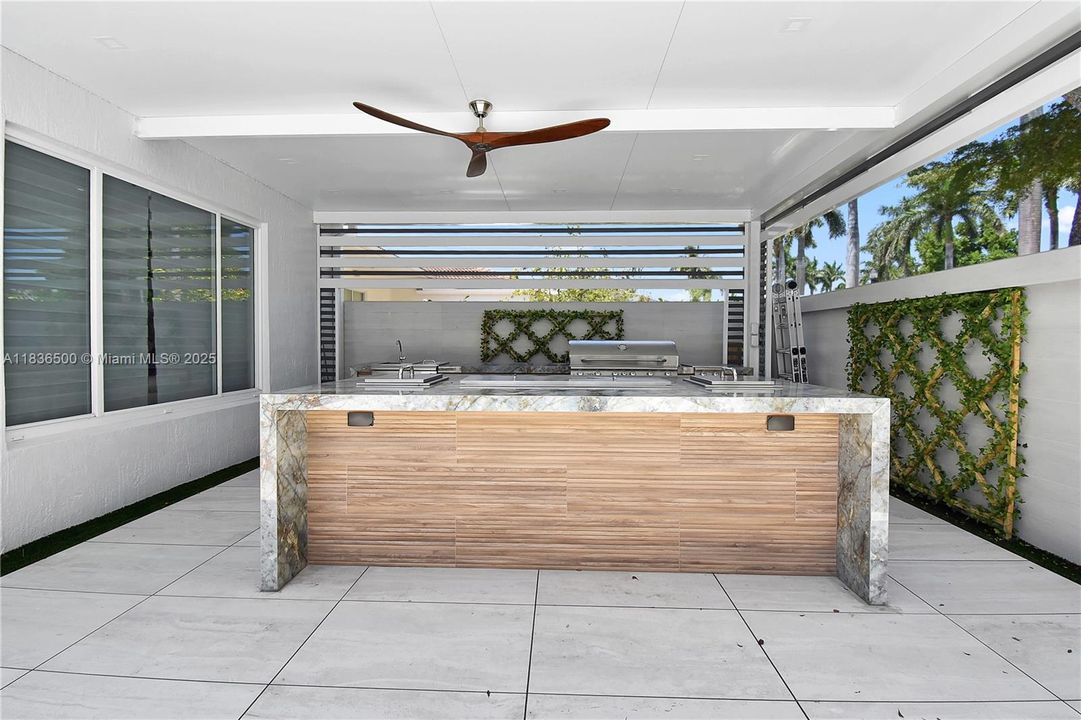 Active With Contract: $2,800,000 (4 beds, 4 baths, 3946 Square Feet)