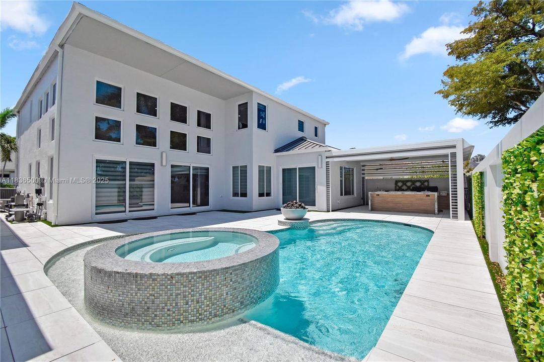 Active With Contract: $2,800,000 (4 beds, 4 baths, 3946 Square Feet)