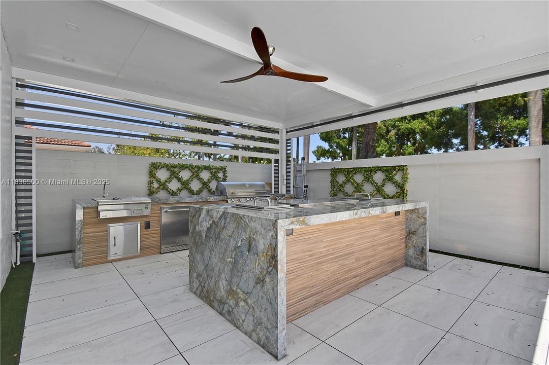 Active With Contract: $2,800,000 (4 beds, 4 baths, 3946 Square Feet)