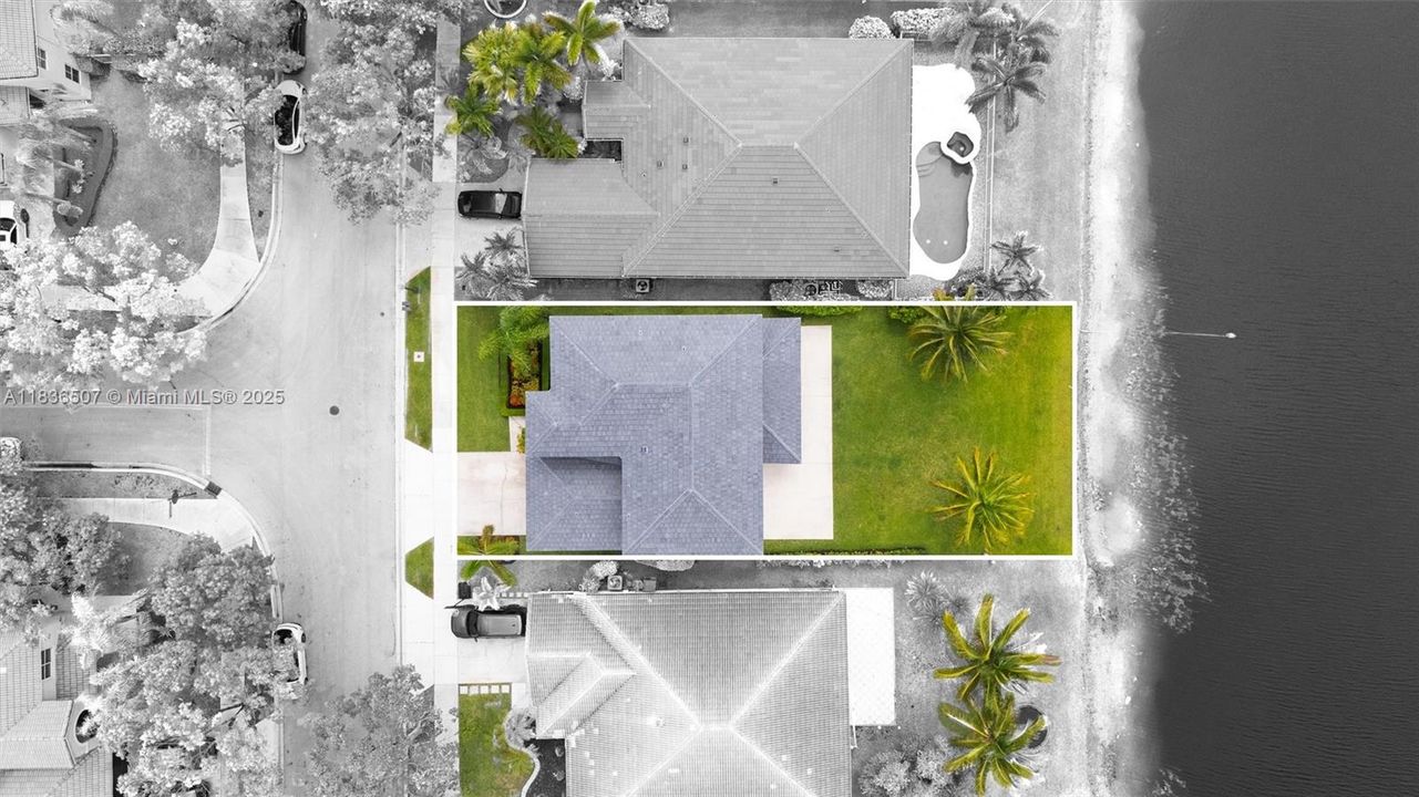 Active With Contract: $1,199,000 (5 beds, 4 baths, 2798 Square Feet)