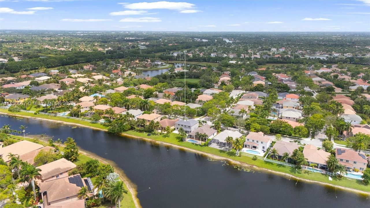 Active With Contract: $1,199,000 (5 beds, 4 baths, 2798 Square Feet)