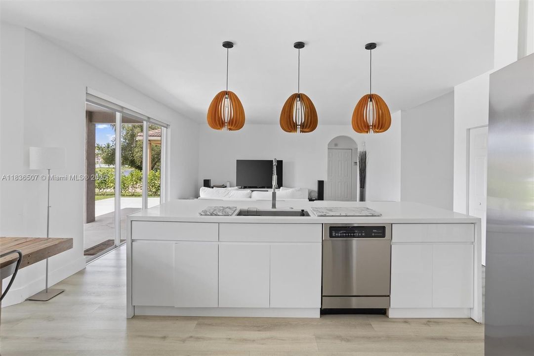 Active With Contract: $1,199,000 (5 beds, 4 baths, 2798 Square Feet)