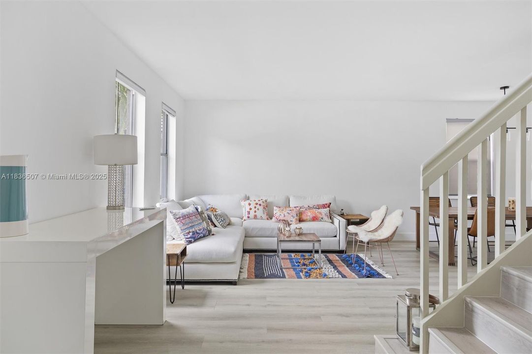 Active With Contract: $1,199,000 (5 beds, 4 baths, 2798 Square Feet)