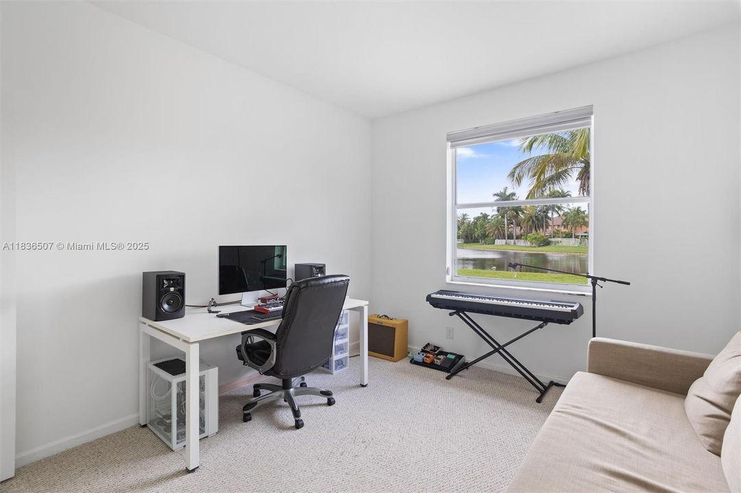 Active With Contract: $1,199,000 (5 beds, 4 baths, 2798 Square Feet)