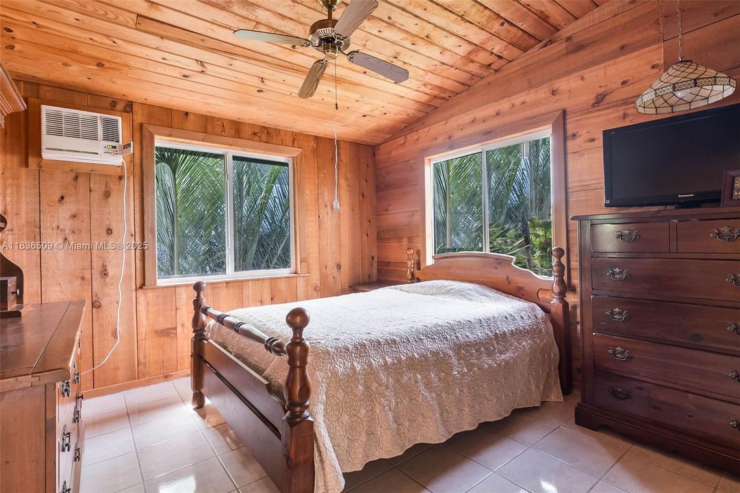 Недавно продано: $1,850,000 (3 спален, 2 ванн, 960 Квадратных фут)