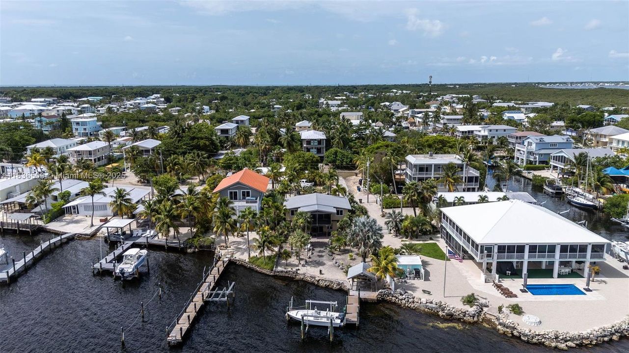 Недавно продано: $1,850,000 (3 спален, 2 ванн, 960 Квадратных фут)