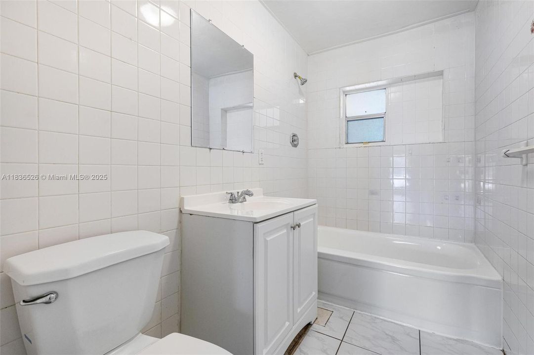 Vendido Recientemente: $365,000 (2 camas, 1 baños, 1001 Pies cuadrados)