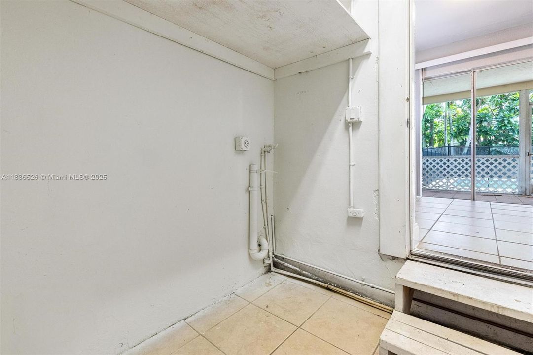 Vendido Recientemente: $365,000 (2 camas, 1 baños, 1001 Pies cuadrados)