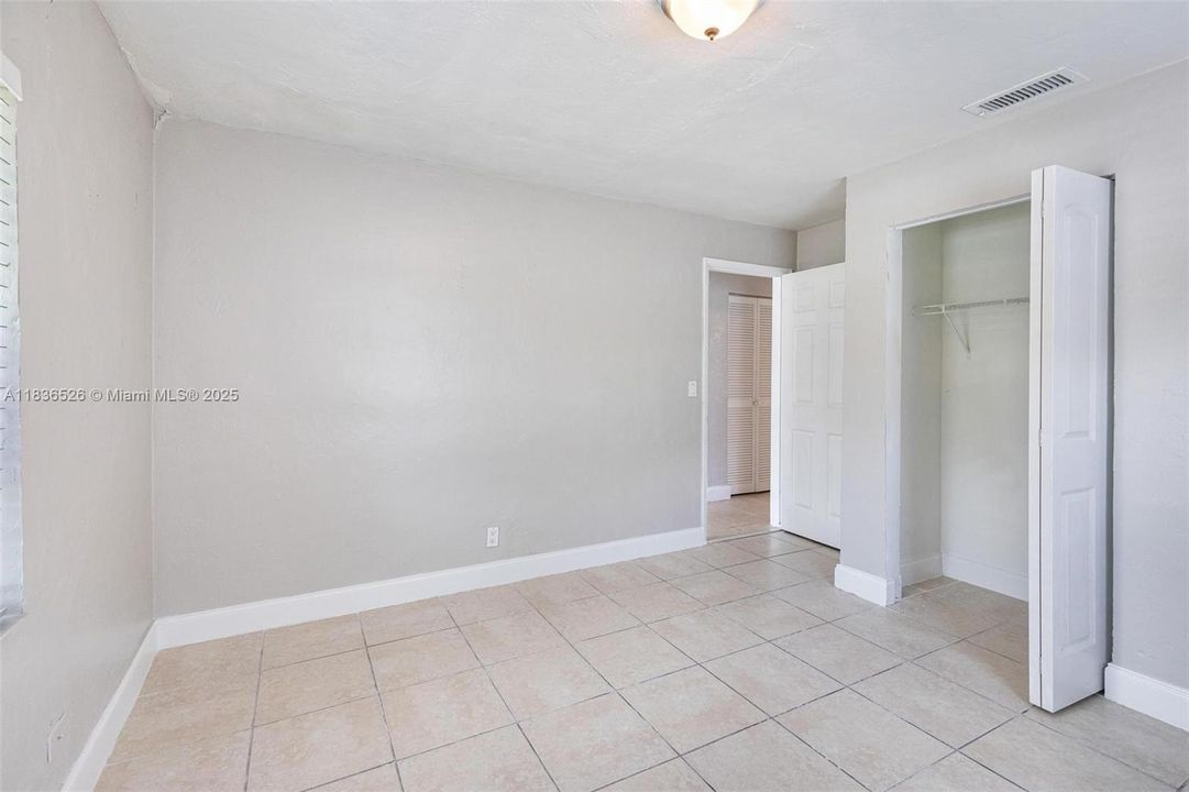 Vendido Recientemente: $365,000 (2 camas, 1 baños, 1001 Pies cuadrados)