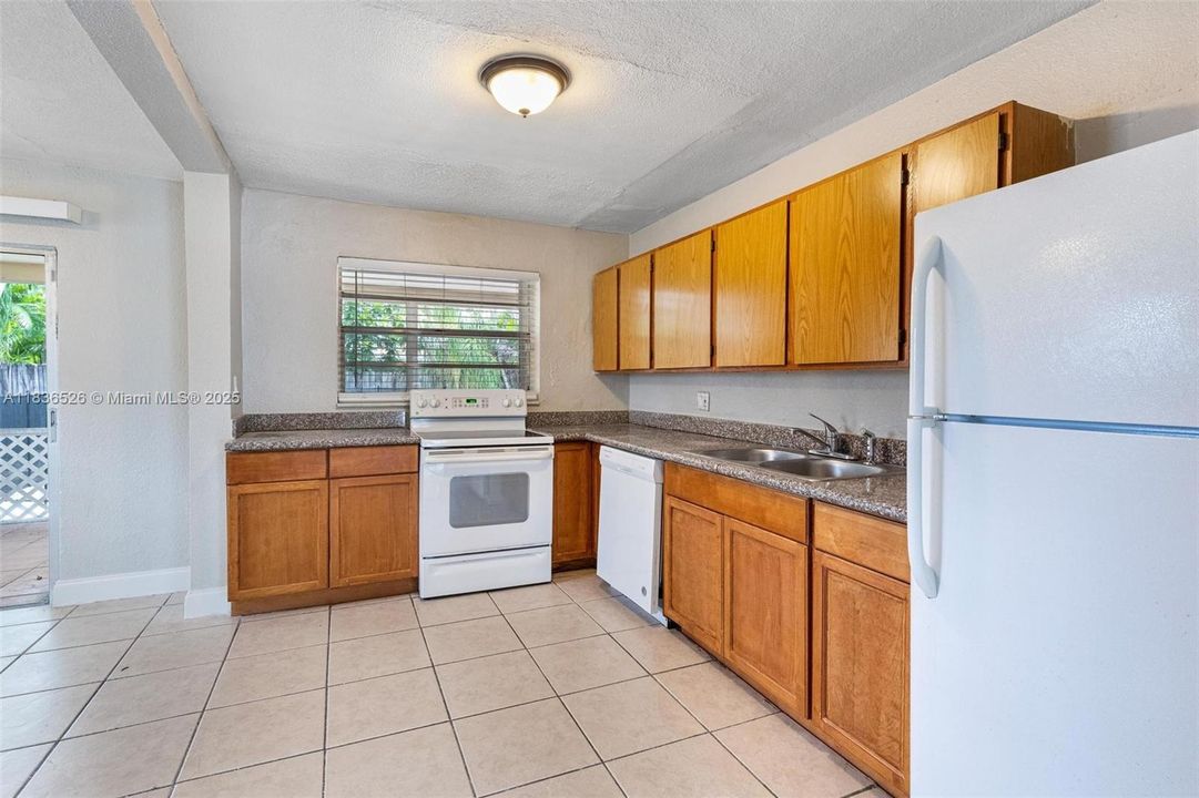 Vendido Recientemente: $365,000 (2 camas, 1 baños, 1001 Pies cuadrados)