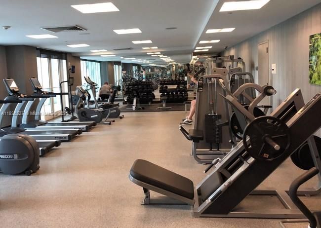 For Sale: $760,000 (2 beds, 2 baths, 1120 Square Feet)