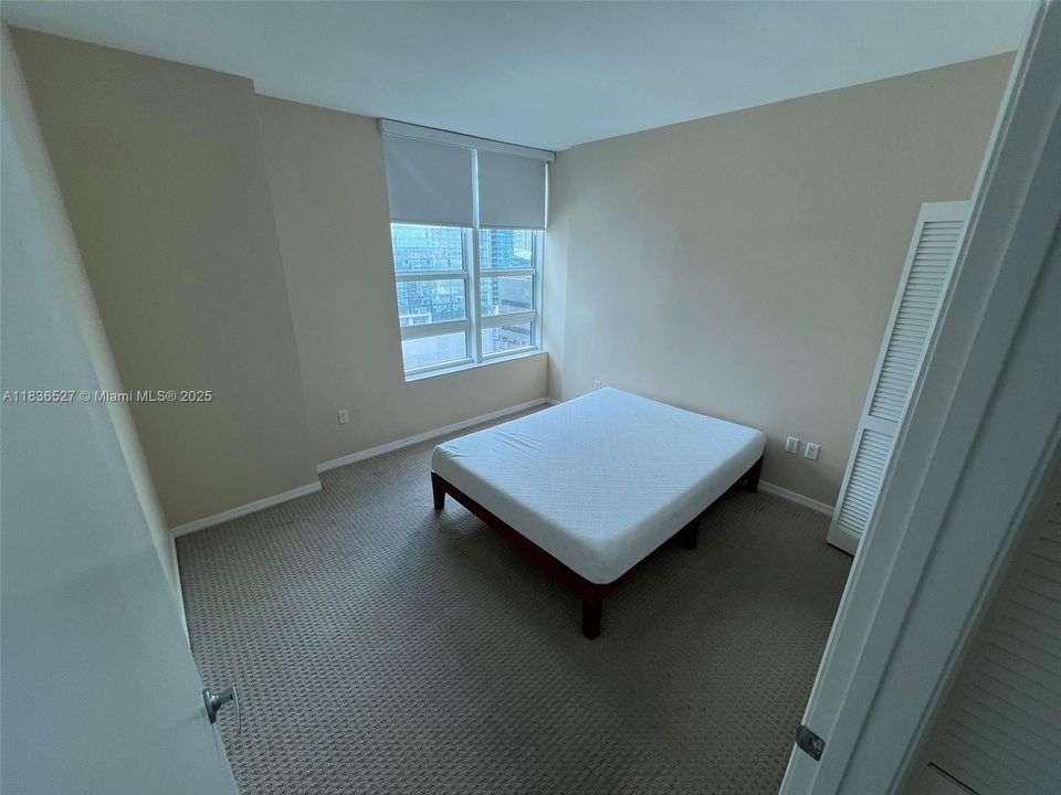 For Sale: $760,000 (2 beds, 2 baths, 1120 Square Feet)