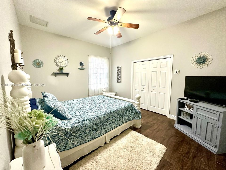 For Sale: $980,000 (4 beds, 3 baths, 3118 Square Feet)