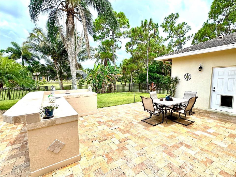 For Sale: $980,000 (4 beds, 3 baths, 3118 Square Feet)