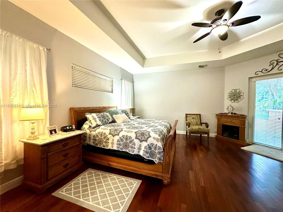 For Sale: $980,000 (4 beds, 3 baths, 3118 Square Feet)