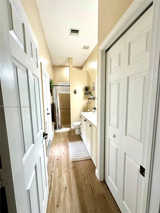 For Sale: $980,000 (4 beds, 3 baths, 3118 Square Feet)