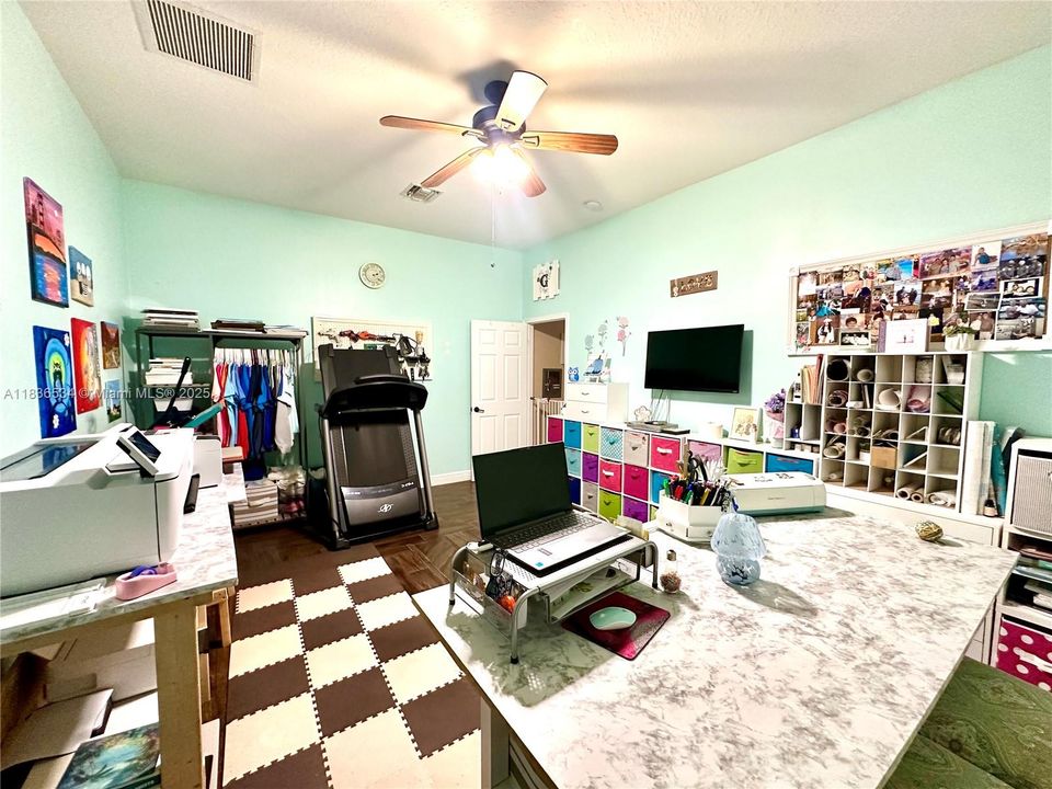 For Sale: $980,000 (4 beds, 3 baths, 3118 Square Feet)