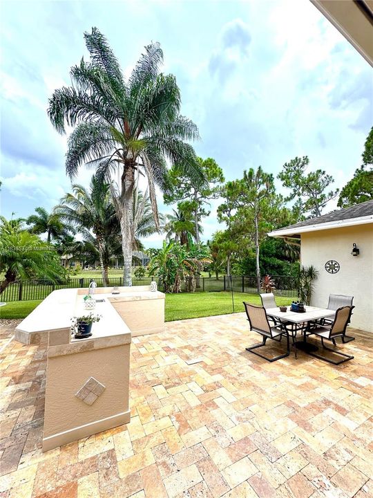 For Sale: $980,000 (4 beds, 3 baths, 3118 Square Feet)