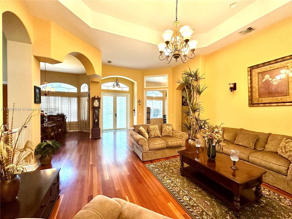 For Sale: $980,000 (4 beds, 3 baths, 3118 Square Feet)