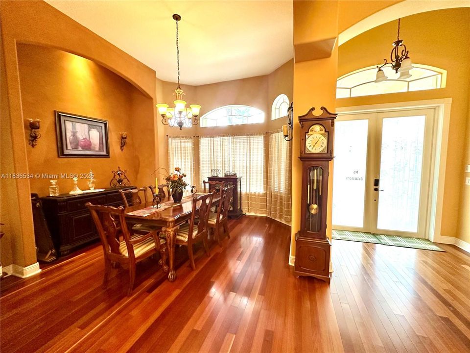 For Sale: $980,000 (4 beds, 3 baths, 3118 Square Feet)