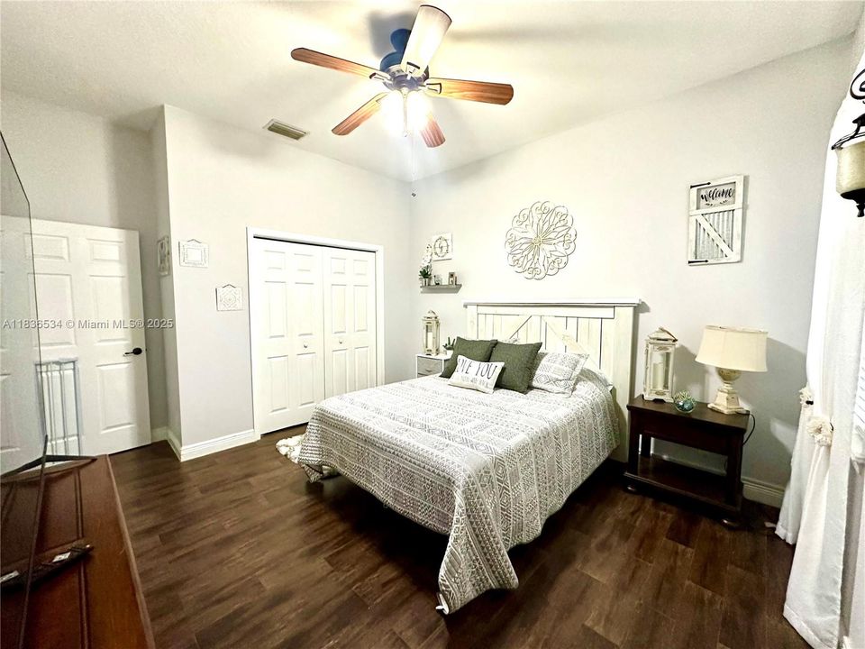 For Sale: $980,000 (4 beds, 3 baths, 3118 Square Feet)