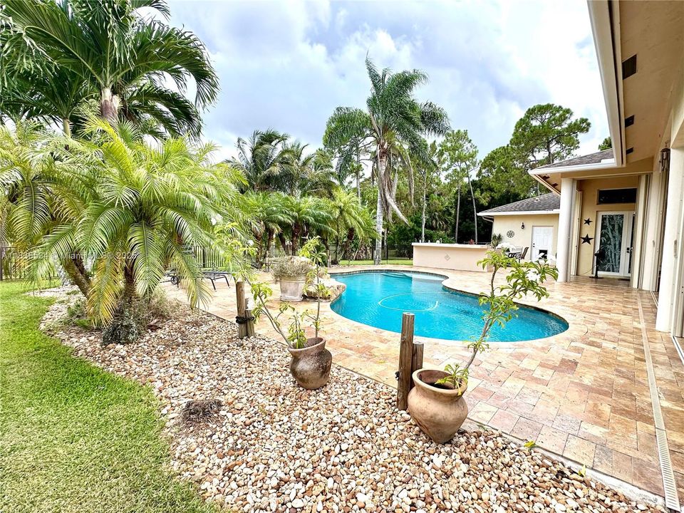 For Sale: $980,000 (4 beds, 3 baths, 3118 Square Feet)