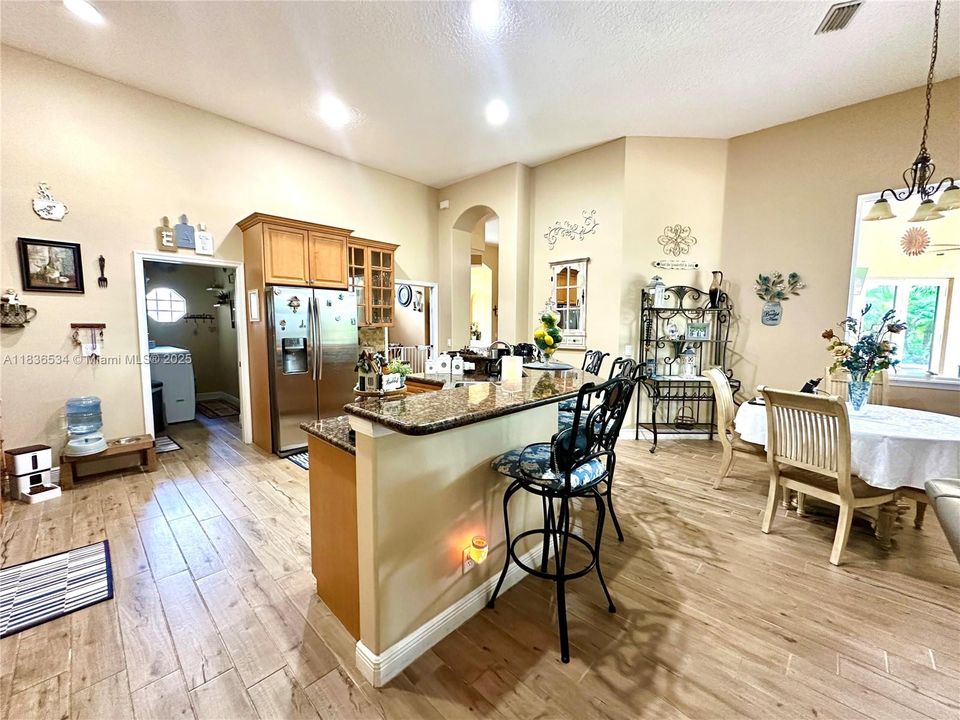 For Sale: $980,000 (4 beds, 3 baths, 3118 Square Feet)