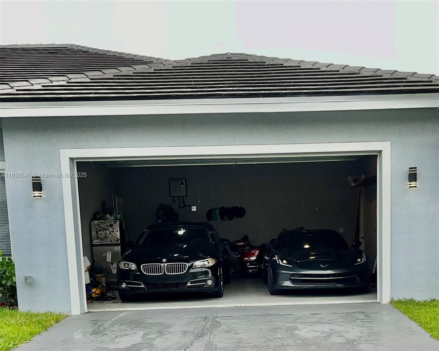 Недавно продано: $619,000 (4 спален, 3 ванн, 2608 Квадратных фут)