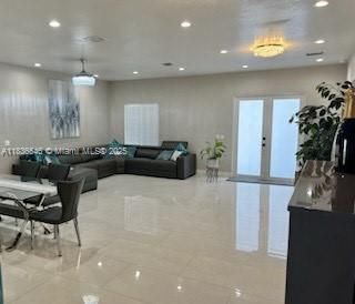 Недавно продано: $619,000 (4 спален, 3 ванн, 2608 Квадратных фут)