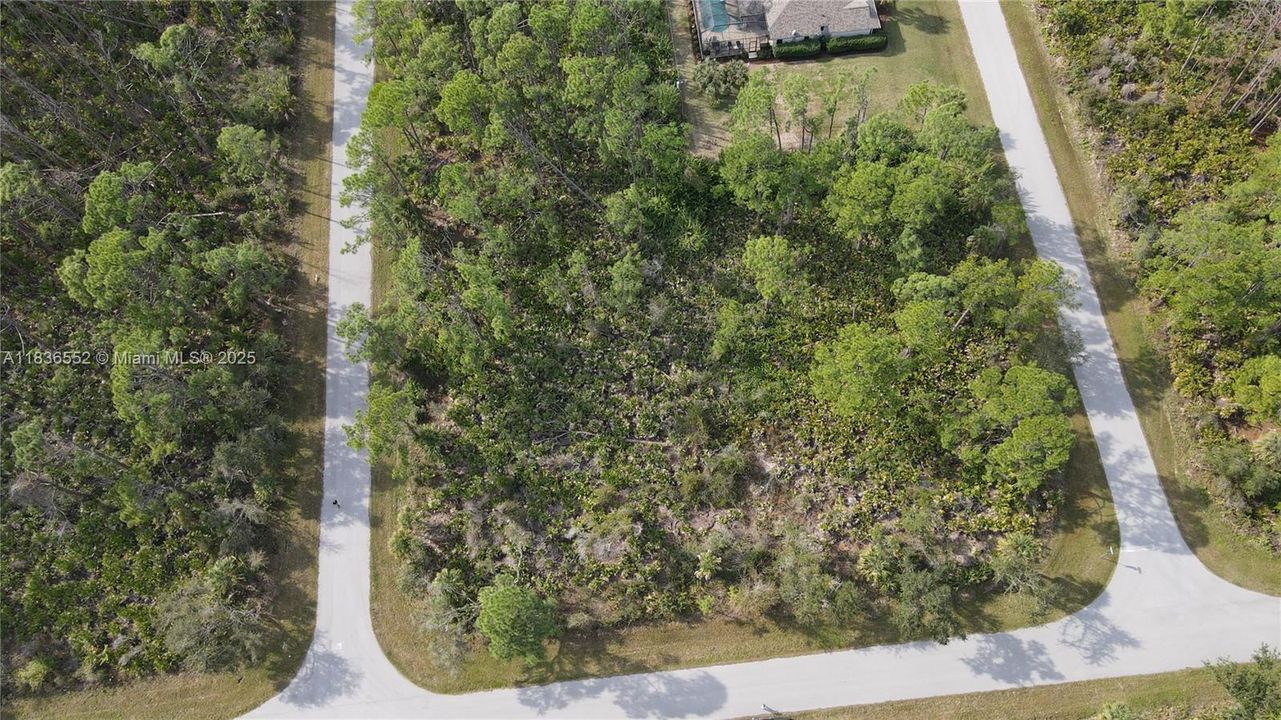 На продажу: $50,000 (0.02 acres)