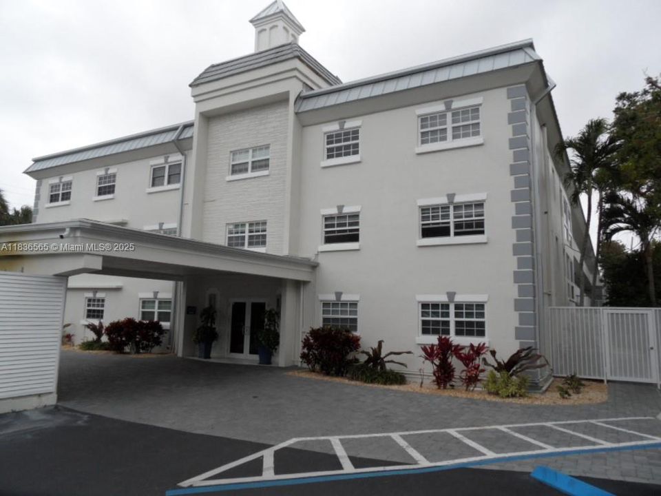 Recientemente alquilado: $1,600 (1 camas, 1 baños, 641 Pies cuadrados)