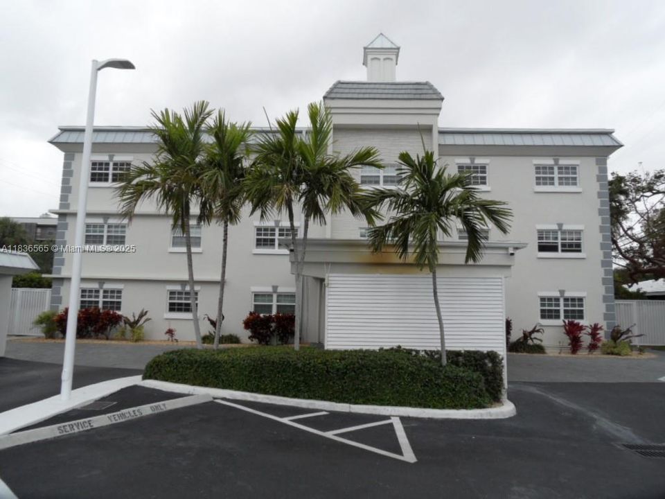 Recientemente alquilado: $1,600 (1 camas, 1 baños, 641 Pies cuadrados)