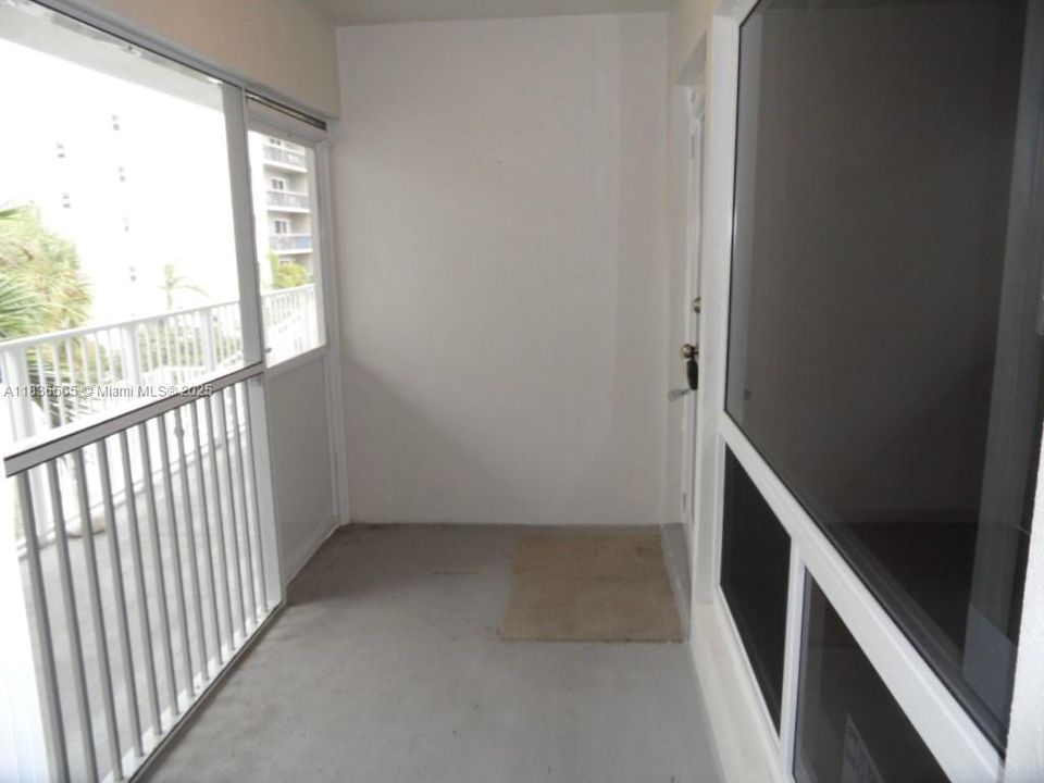 Recientemente alquilado: $1,600 (1 camas, 1 baños, 641 Pies cuadrados)