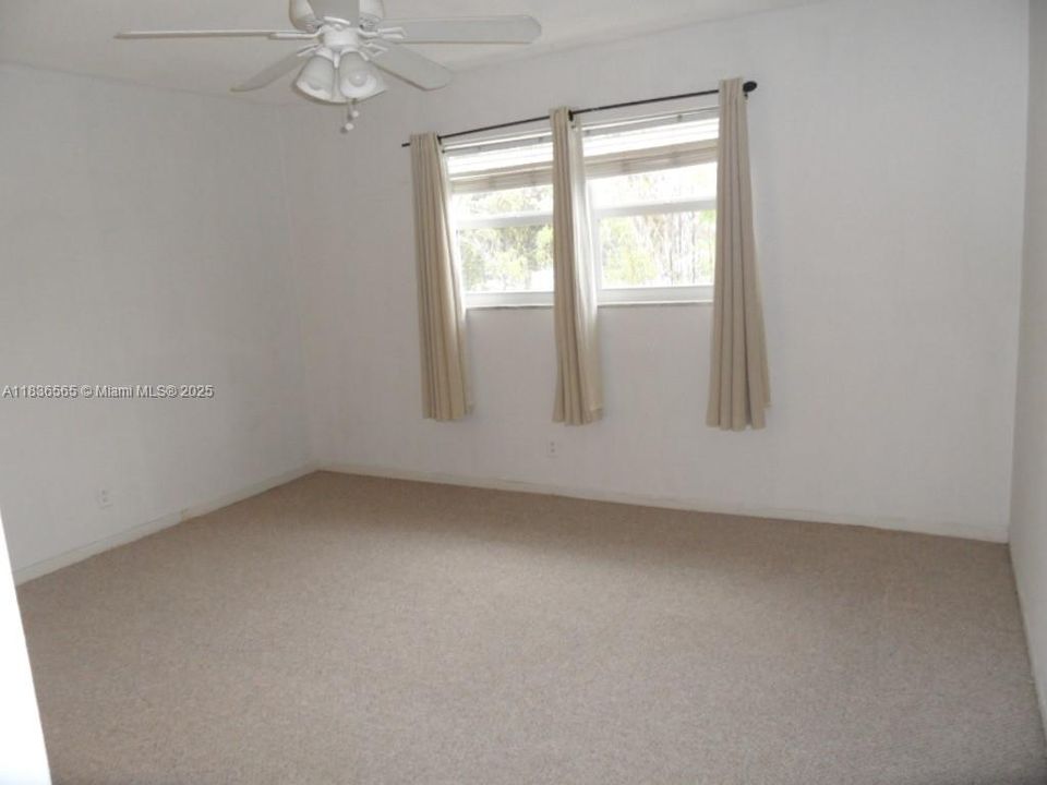 Recientemente alquilado: $1,600 (1 camas, 1 baños, 641 Pies cuadrados)